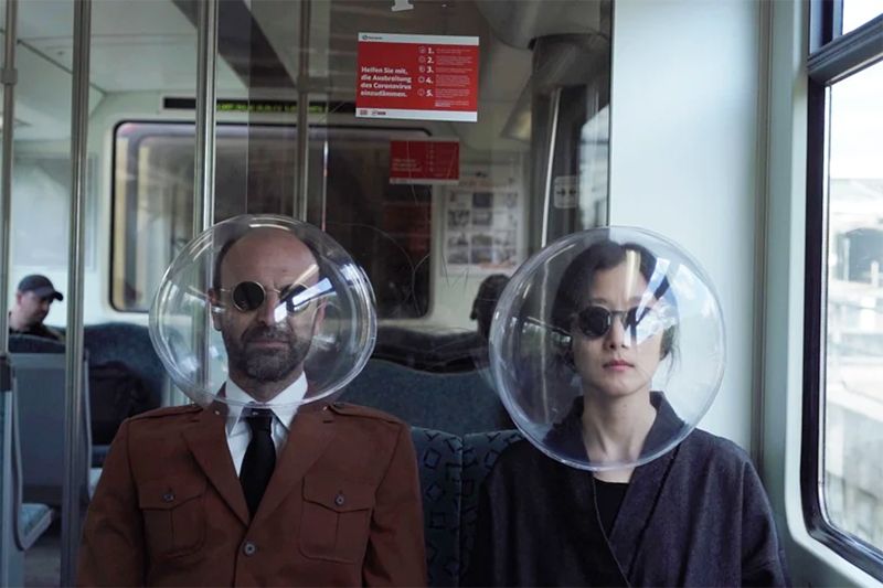 qua cau plexiglas isphere tu plastique fantastique